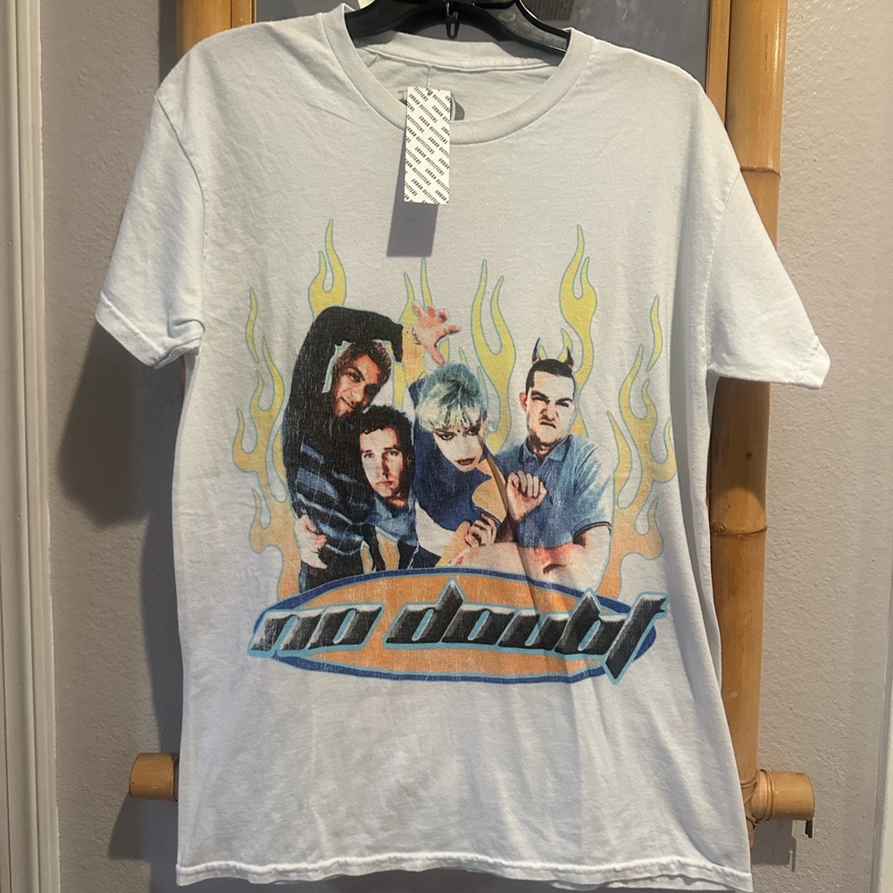 NWT No Doubt Summer 2000 Graphic Tee by urban outfitters/ new